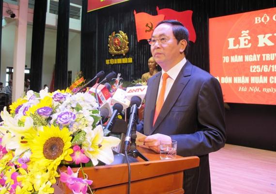 ວິທະຍາຄານປ້ອງກັນຄວາມສະຫງົບປະຊາຊົນເອົາໃຈໃສ່ປະຕິບັດໜ້າທີ່ວຽກງານການສຶກສາ,ກໍ່ສ້າງໃນຕຳຫຼວດປະຊາຊົນ